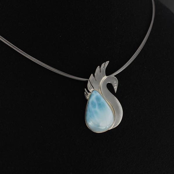 Halsschmuck Larimar in 925 Silber in Form eines Schwans